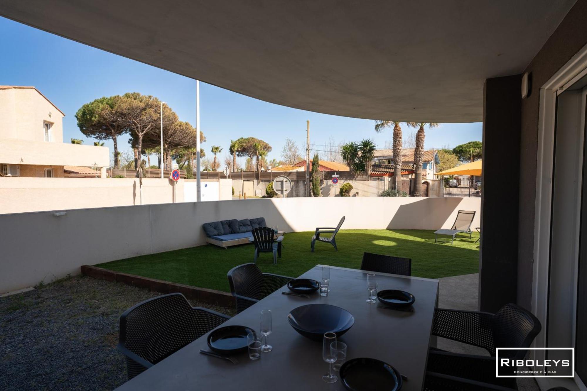 Grand T3 Neuf Climatise Avec Wifi A 100M De La Plage Виас Экстерьер фото