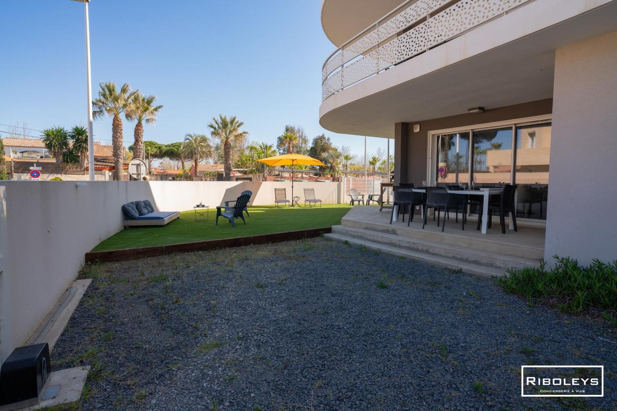 Grand T3 Neuf Climatise Avec Wifi A 100M De La Plage Виас Экстерьер фото